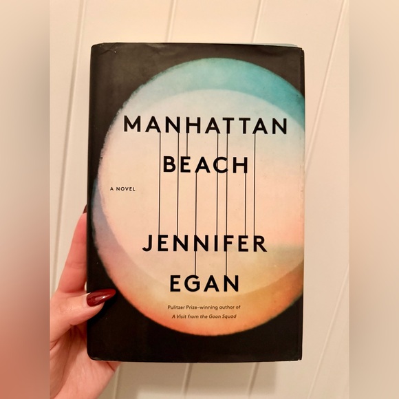 MANHATTAN BEACH BY JENNIFER EGAN- HARDCOVER BOOK - Picture 1 of 12